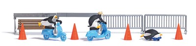 Busch H0 A-Set: Pinguine Rollerfahrt H